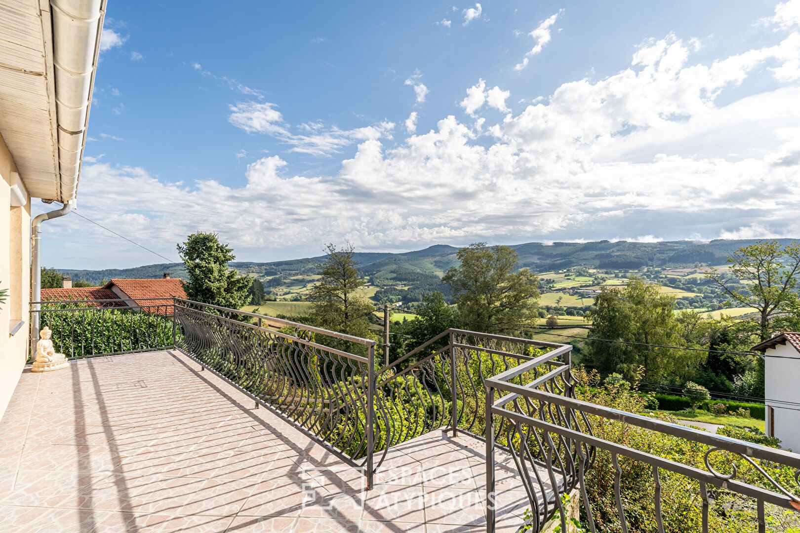 Agence immobilière de ESPACES ATYPIQUES LYON - ESPACES ATYPIQUES Villefranche