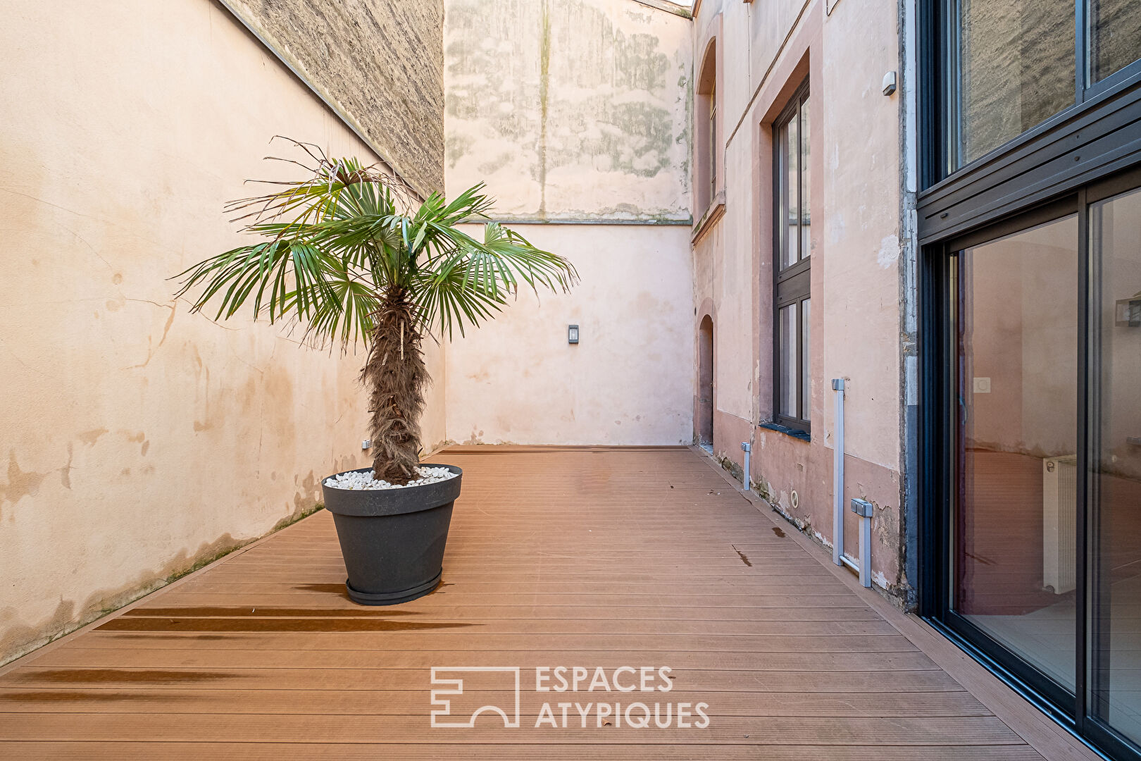 Photo Ancienne serrurerie transformé en loft avec terrasse image 3/6