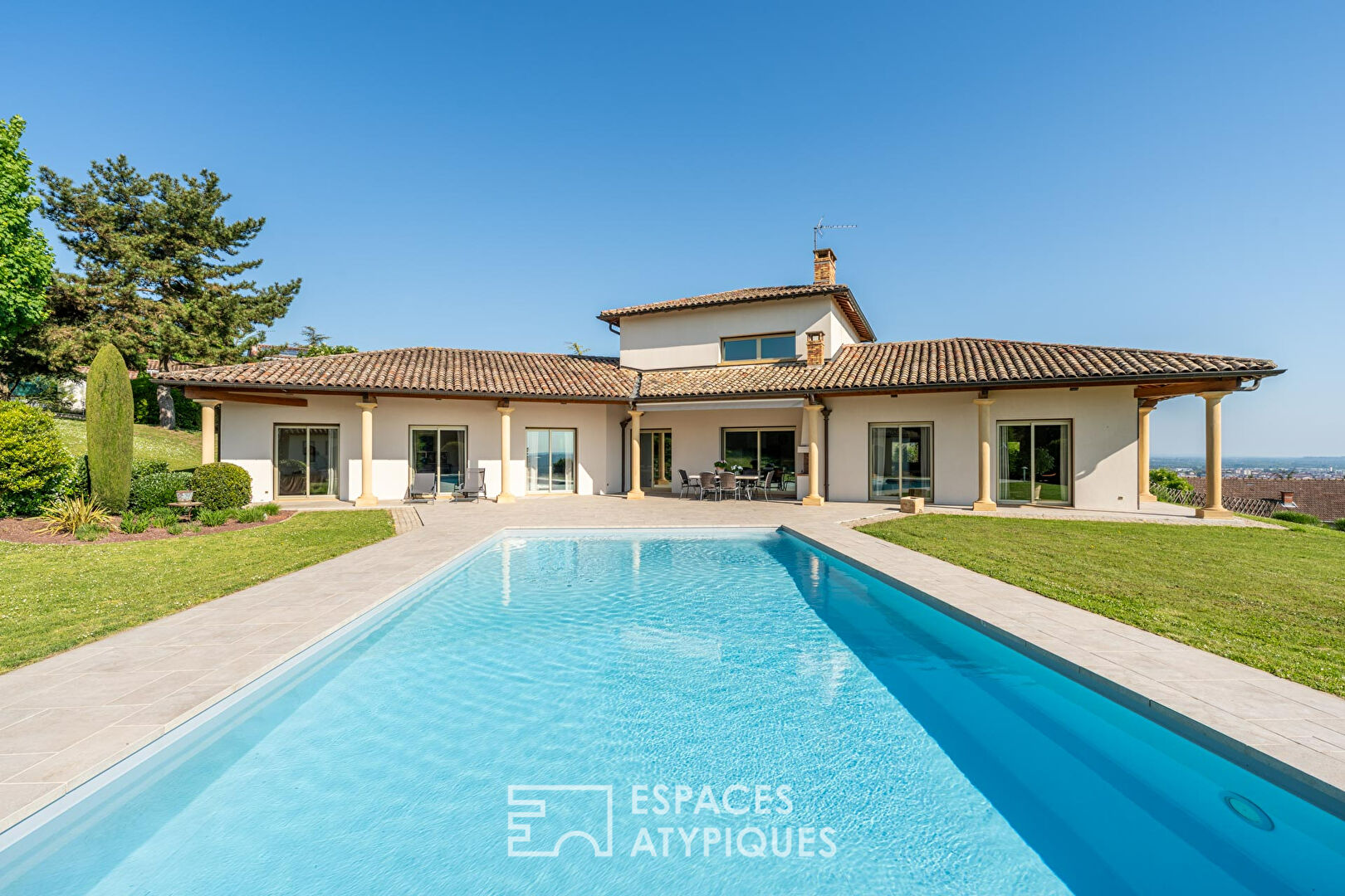 Agence immobilière de ESPACES ATYPIQUES LYON - ESPACES ATYPIQUES Villefranche