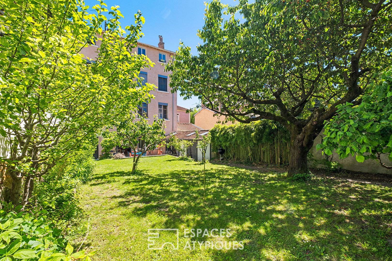 Photo Appartement ancien rénové avec jardin en plein coeur de Saint-Just image 2/3