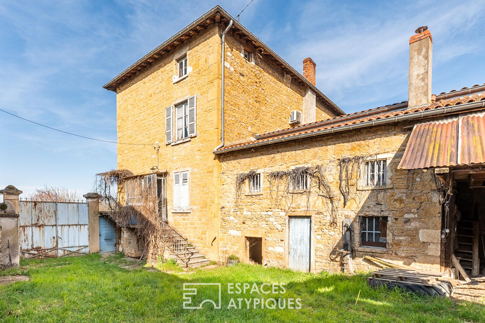 Agence immobilière de ESPACES ATYPIQUES LYON - ESPACES ATYPIQUES Villefranche