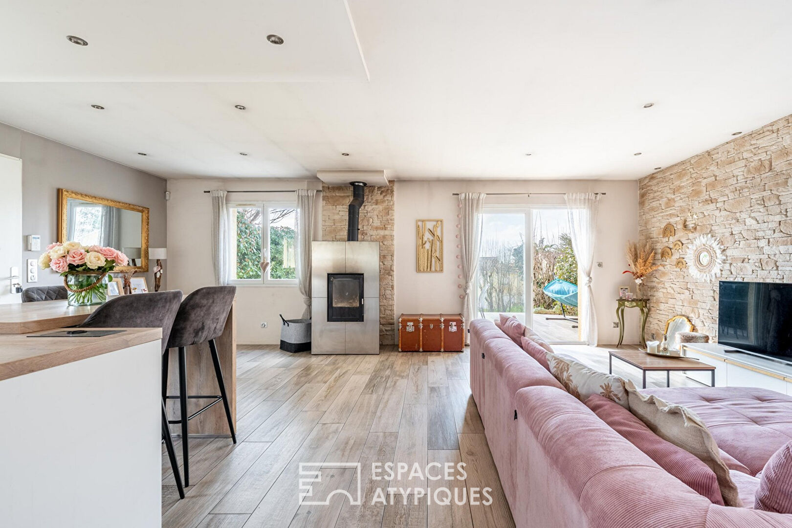 Agence immobilière de ESPACES ATYPIQUES LYON - ESPACES ATYPIQUES Villefranche