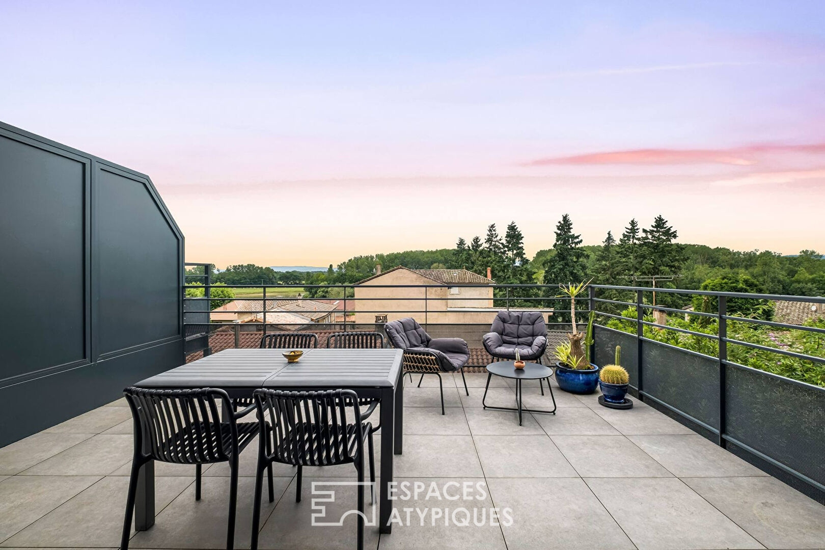 Agence immobilière de ESPACES ATYPIQUES LYON - ESPACES ATYPIQUES Villefranche