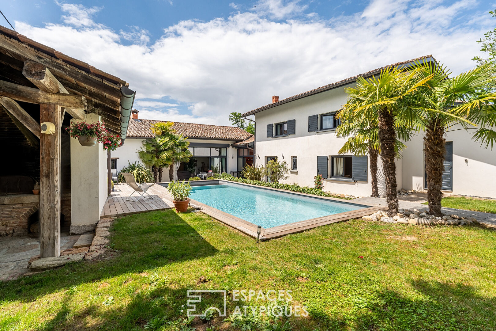 Agence immobilière de ESPACES ATYPIQUES LYON - ESPACES ATYPIQUES Villefranche