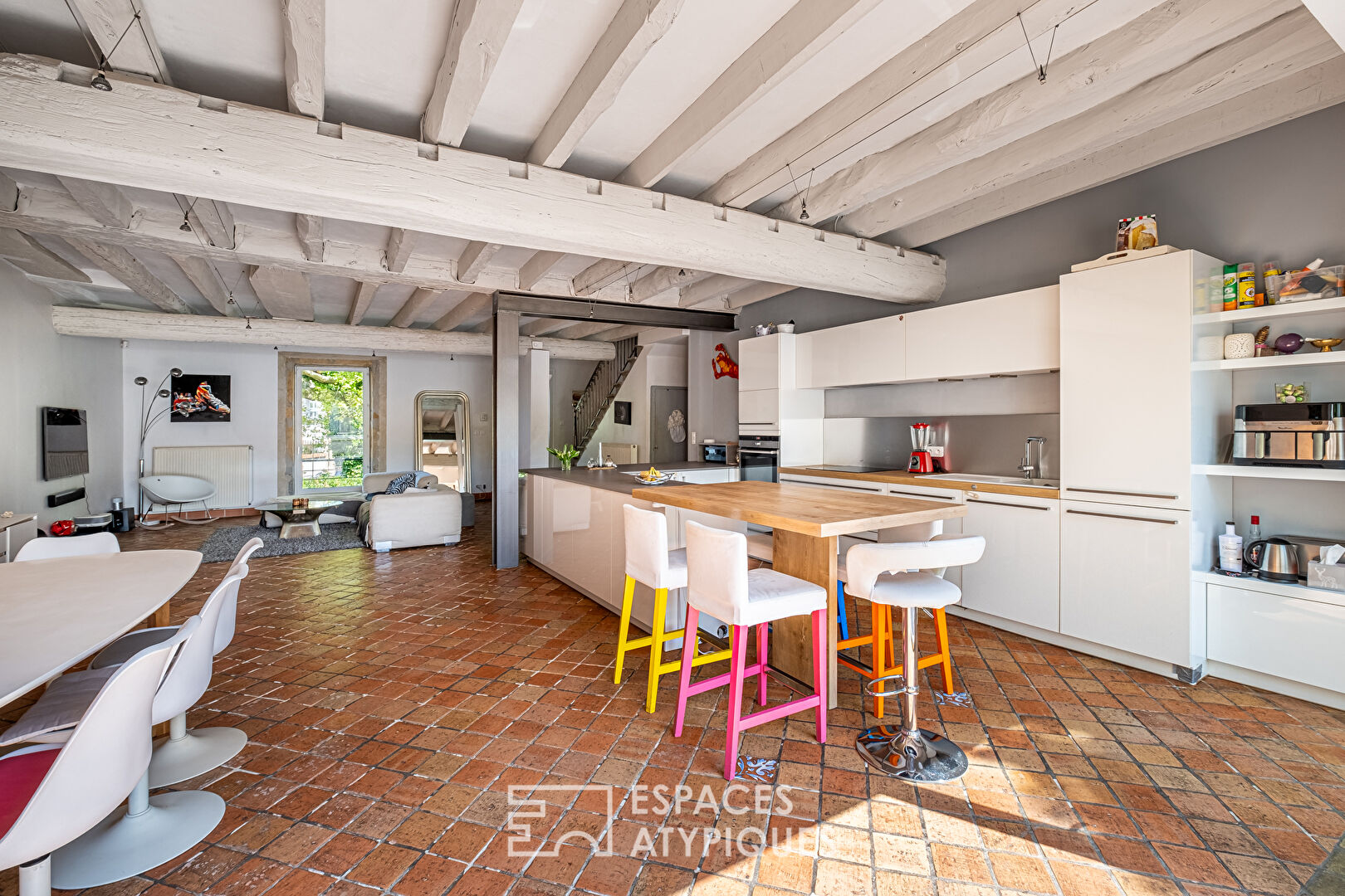 Photo Maison familiale en pisé avec piscine image 6/6