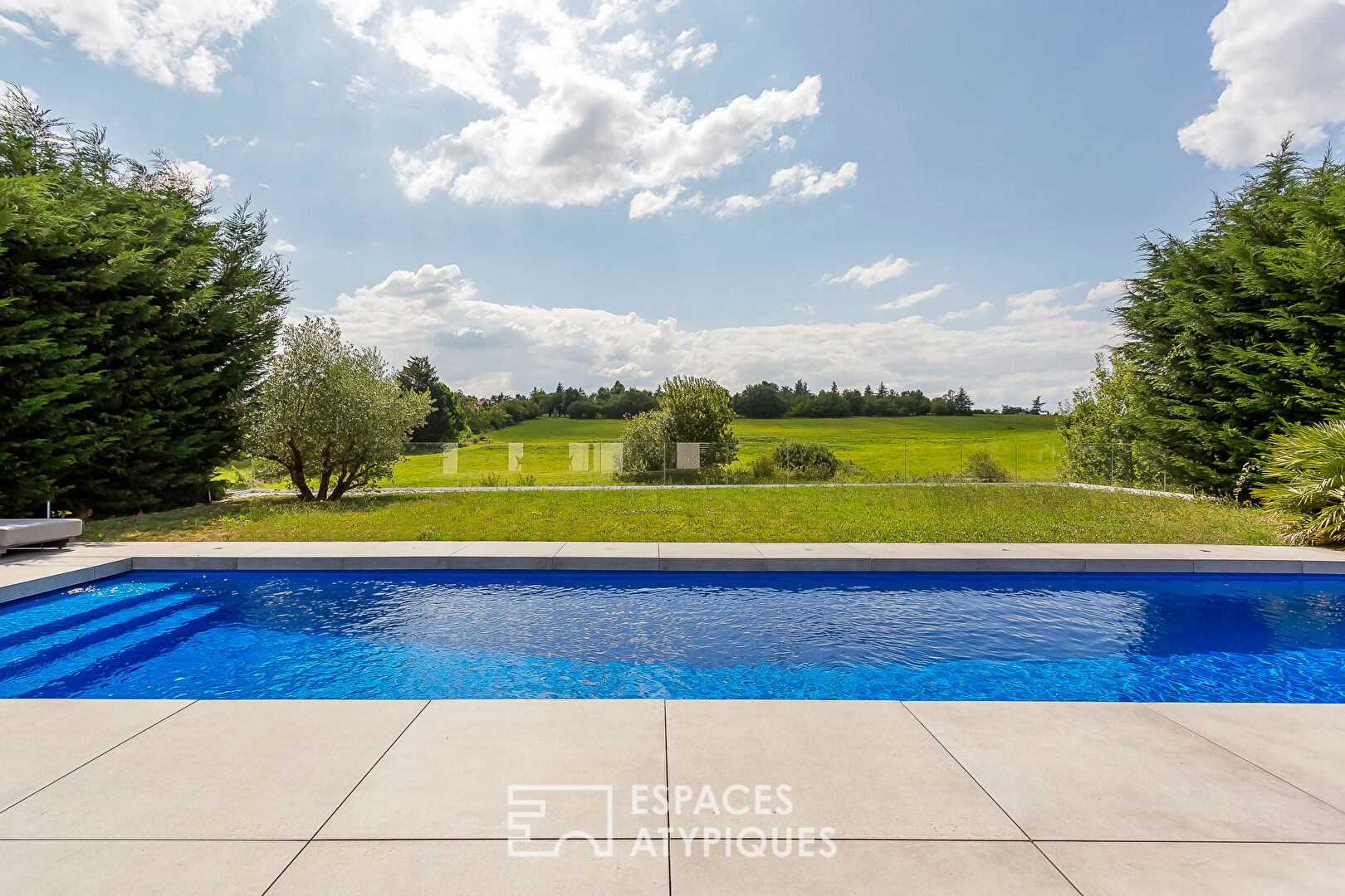 Photo Maison Contemporaine avec vue nature image 4/6