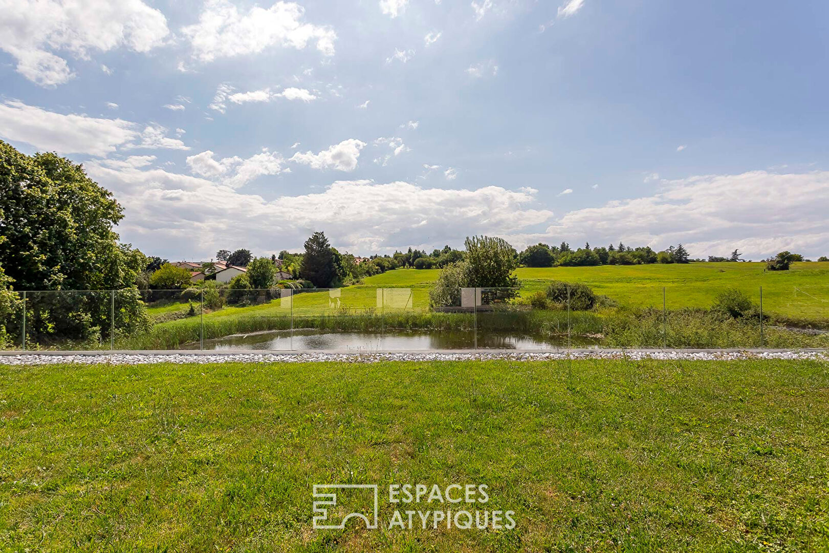 Photo Maison Contemporaine avec vue nature image 5/6