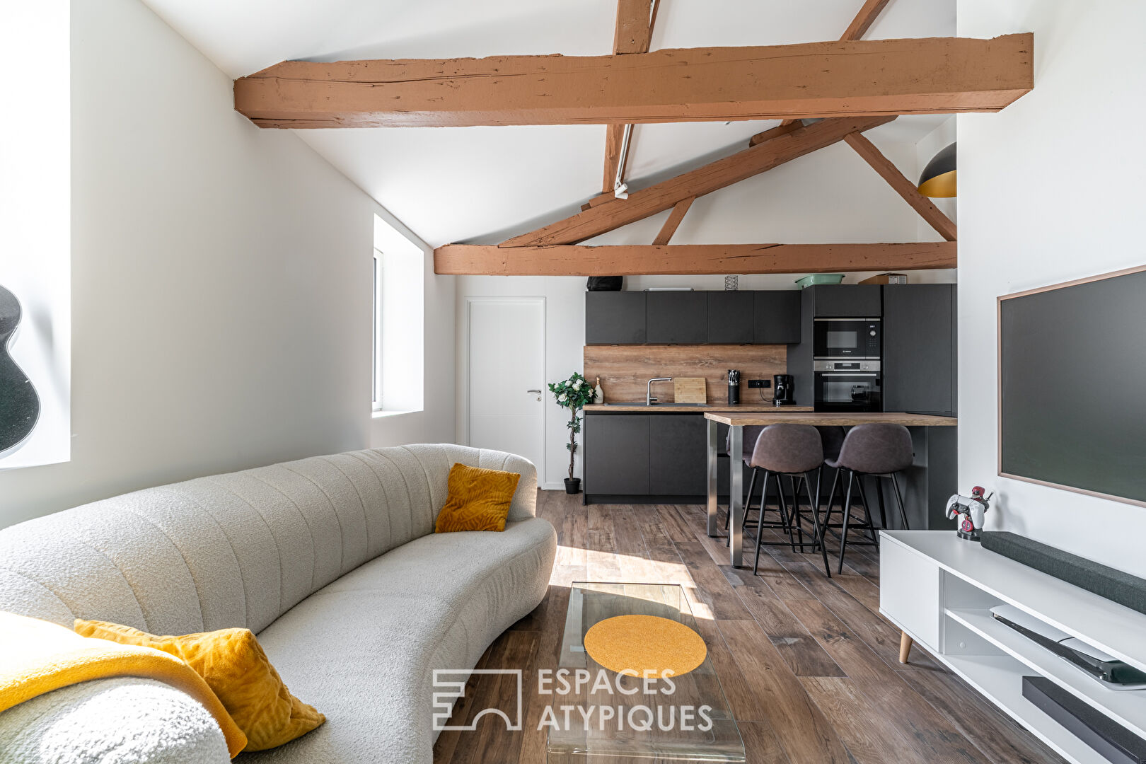 Agence immobilière de ESPACES ATYPIQUES LYON - ESPACES ATYPIQUES Villefranche