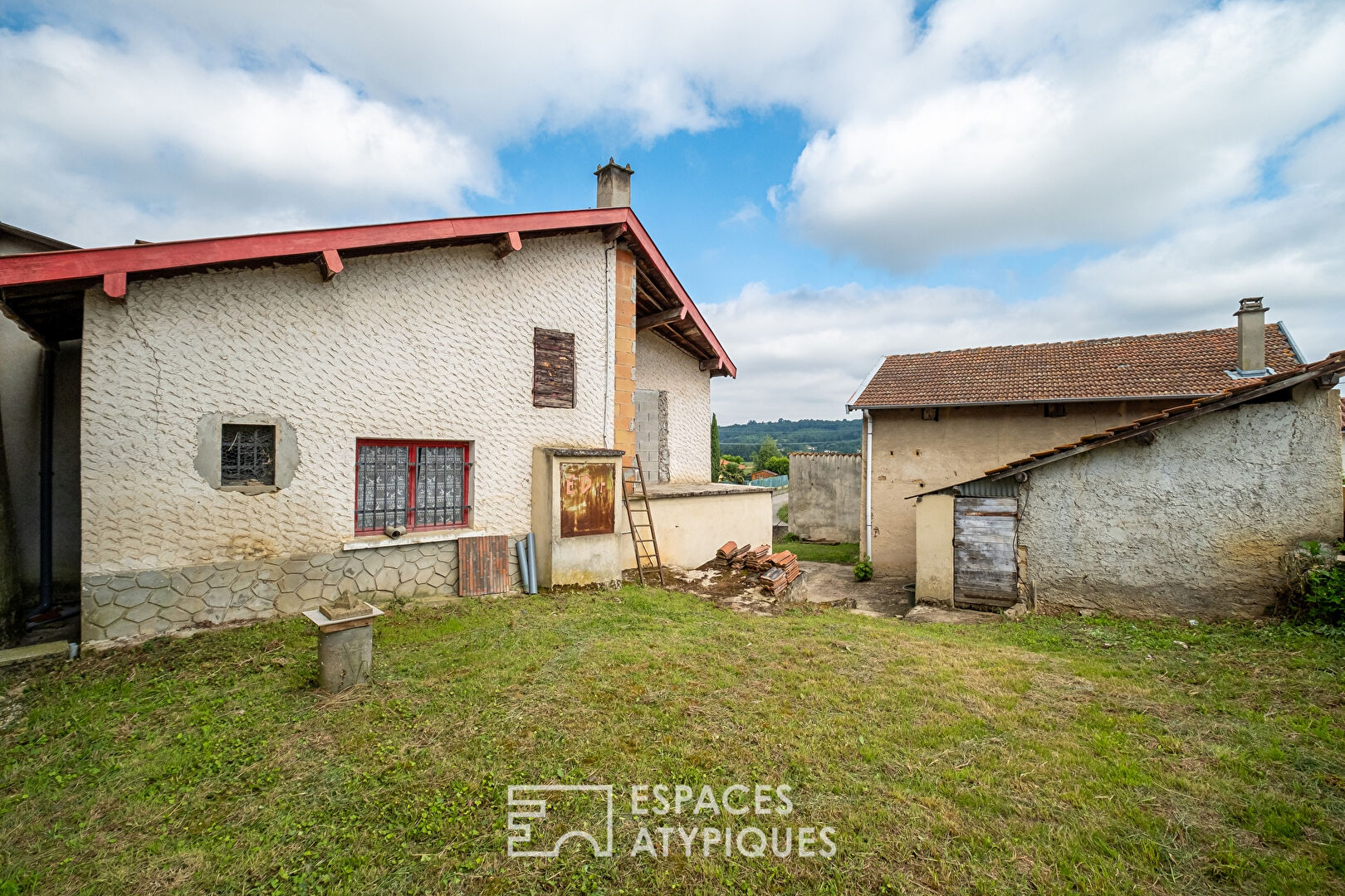 Photo Maison ancienne en pisé avec Grange à réhabiliter image 4/6