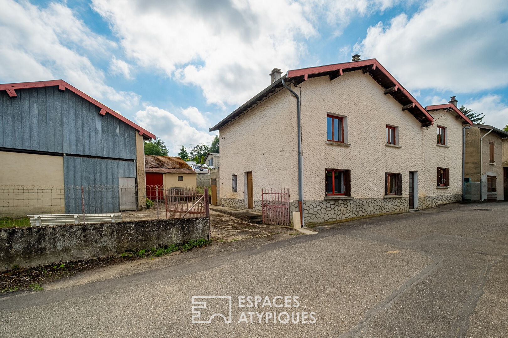 Photo Maison ancienne en pisé avec Grange à réhabiliter image 5/6