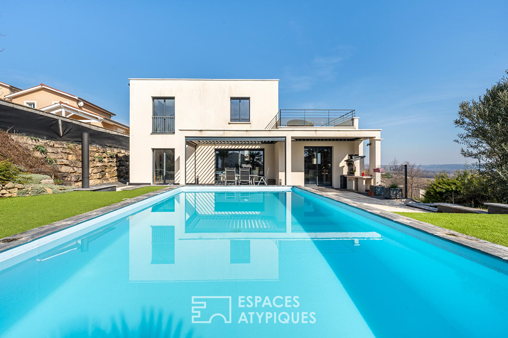 Agence immobilière de ESPACES ATYPIQUES LYON - ESPACES ATYPIQUES Villefranche