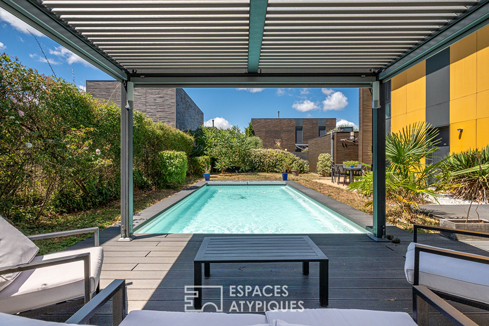 Photo Maison BBC avec jardin et piscine image 6/6