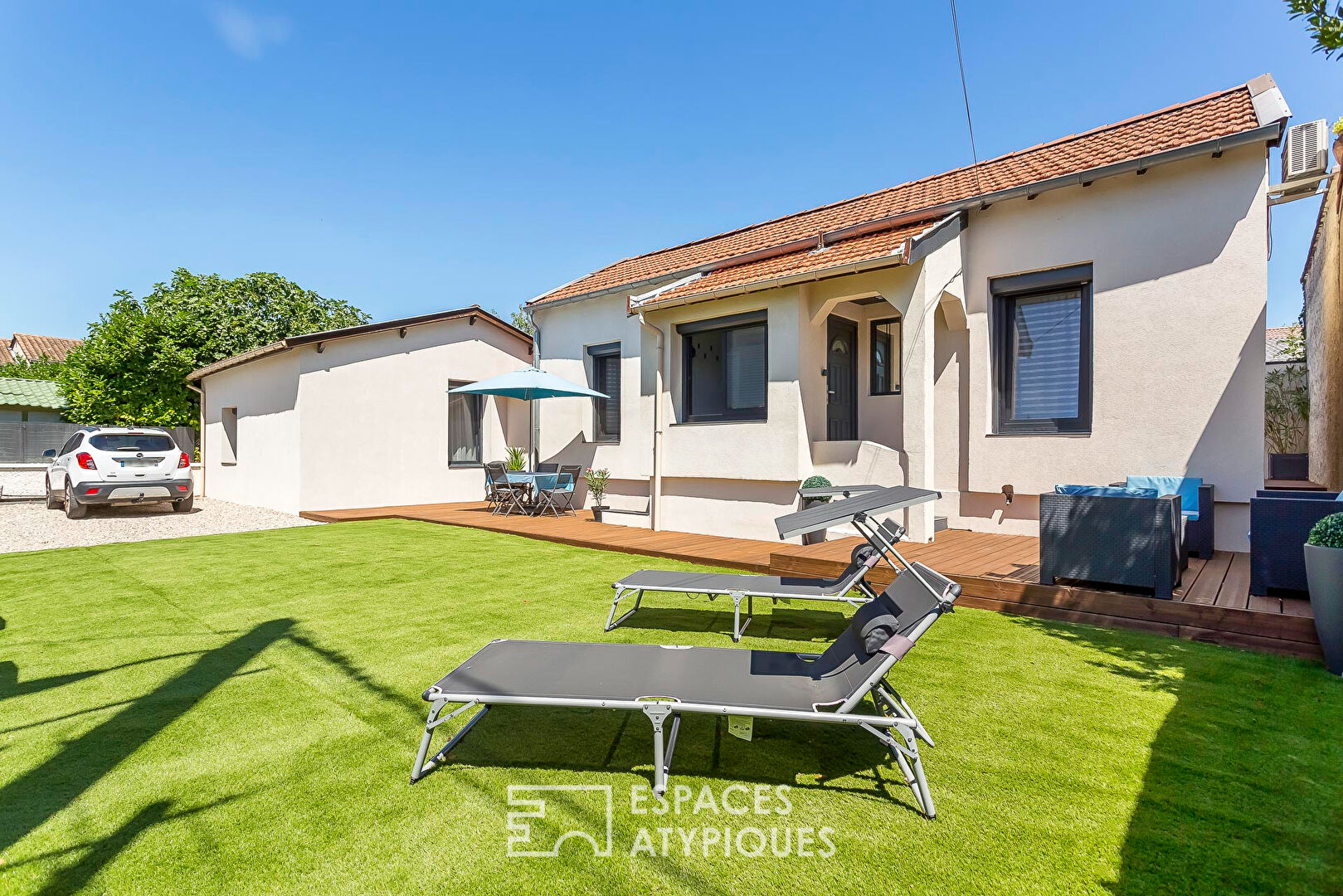 Photo Maison rénovée avec terrasses et jardin image 3/6