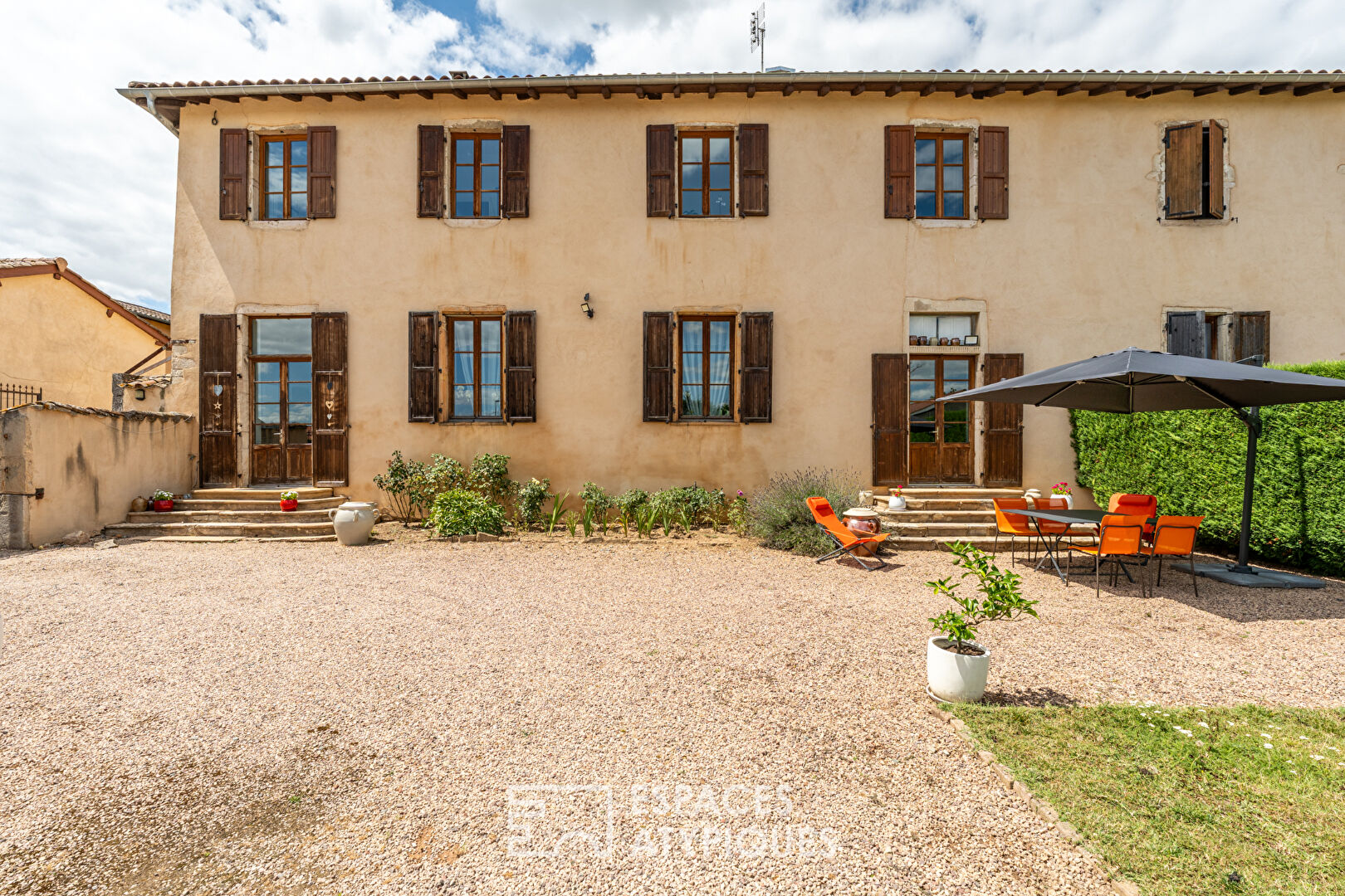 Photo Maison de caractère avec jardin proche Belleville en Beaujolais image 1/6
