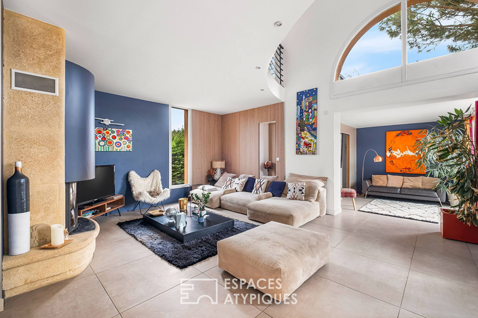 Photo Maison d'architecte avec piscine au calme dans secteur résidentiel image 4/6