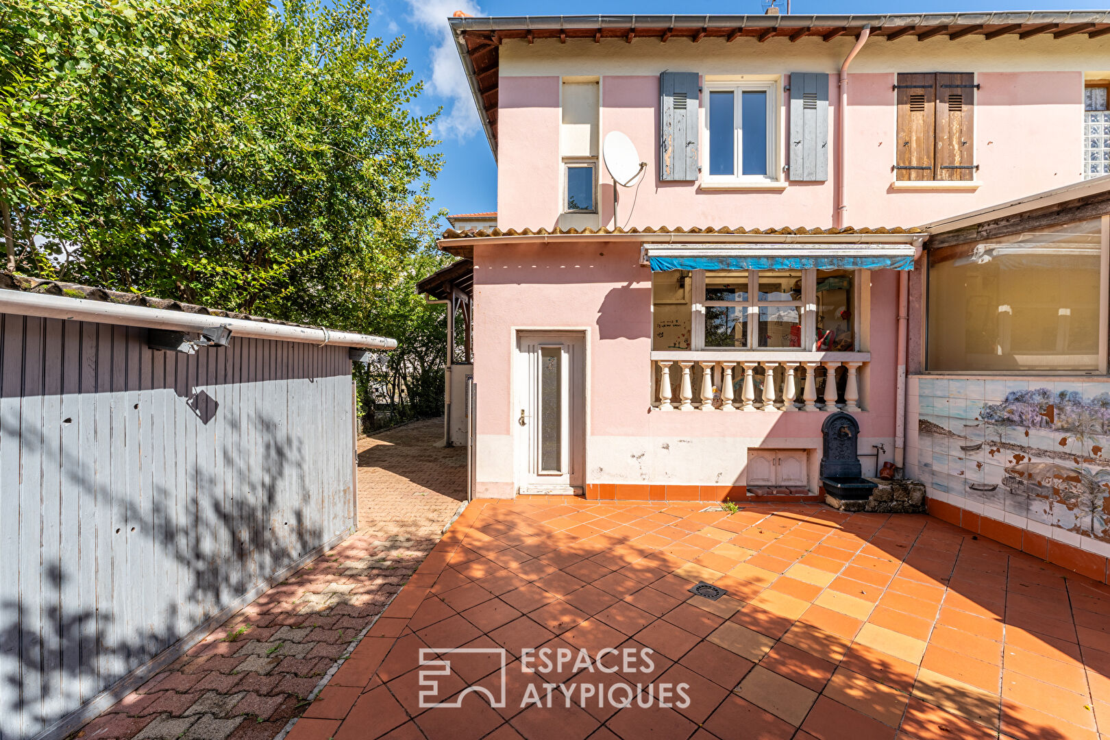 Photo Maison à rénover et son jardin en centre-ville image 2/6