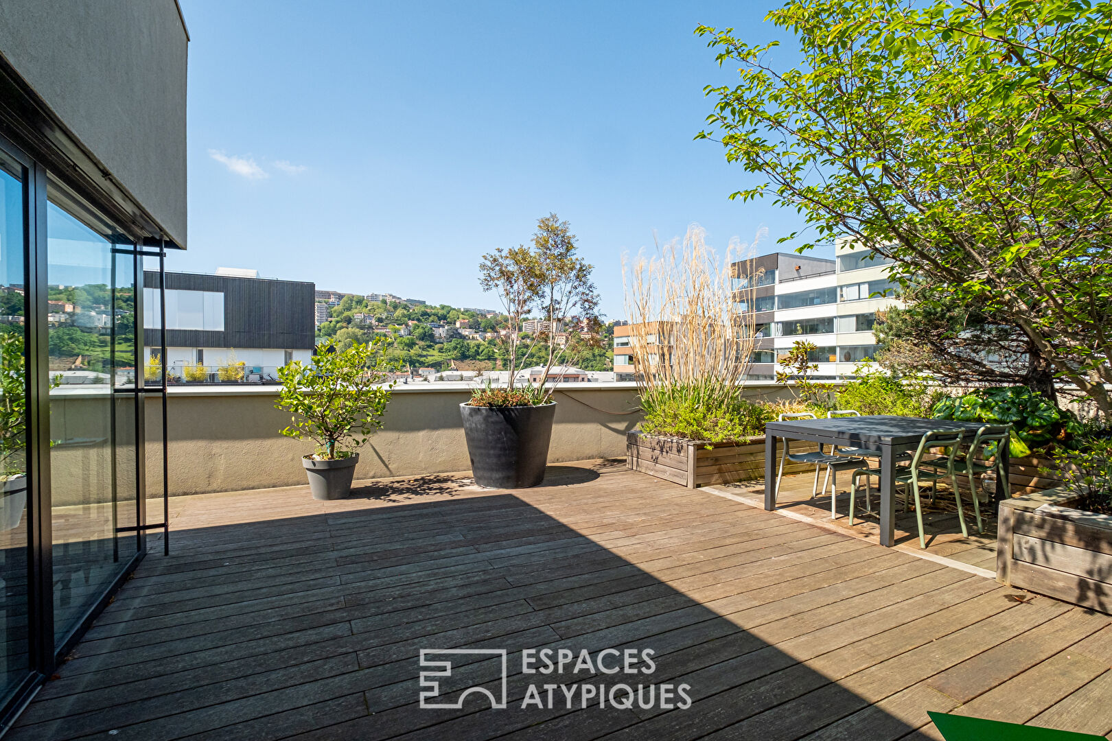 Photo Toit-terrasse d'exception au sein du quartier de Confluence image 6/6