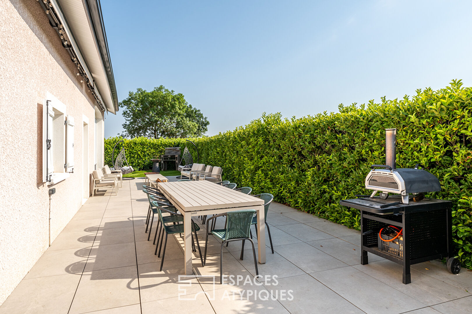 Photo Maison rénovée avec beaux volumes et grand garage. image 4/6