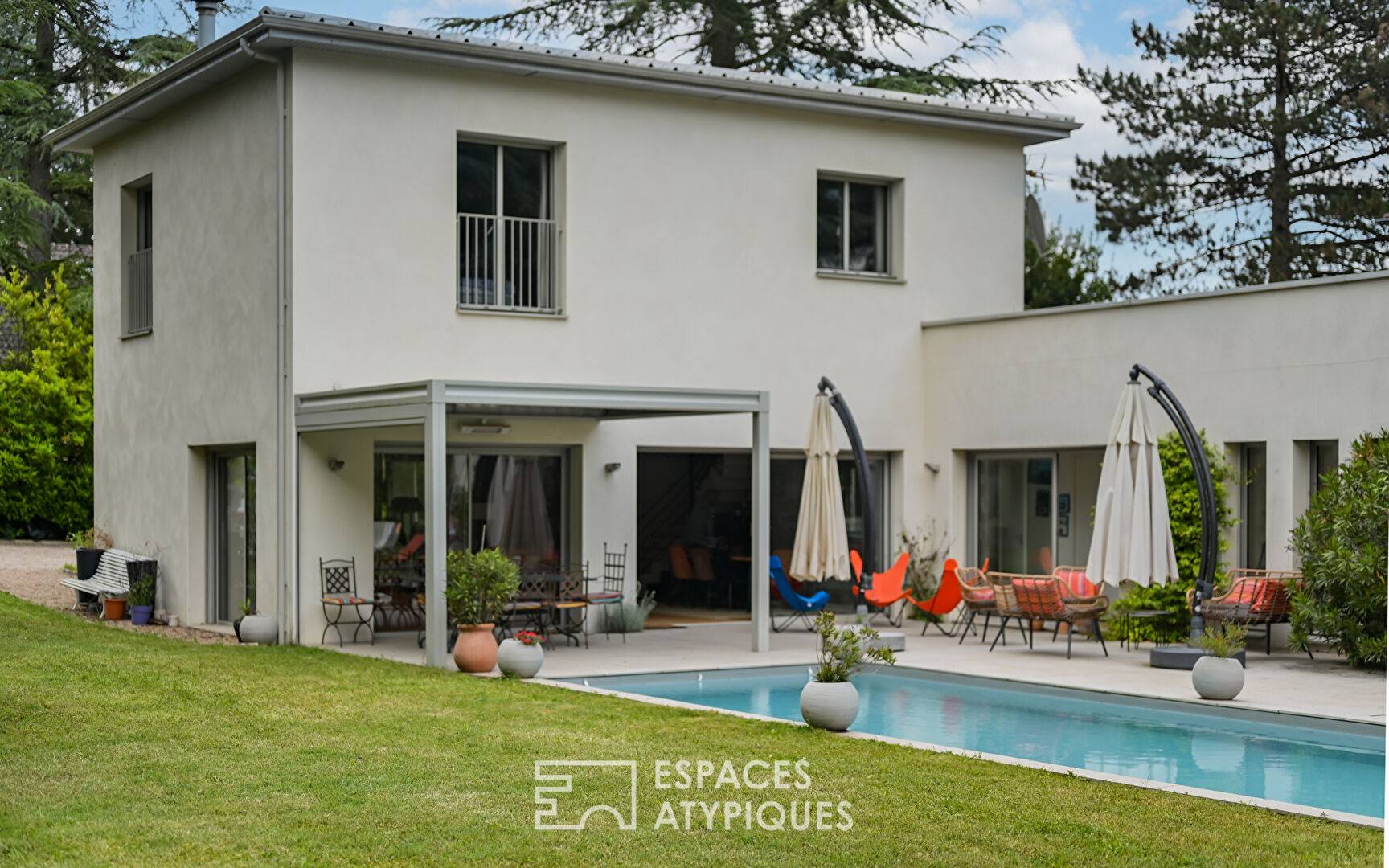 Photo Maison d'architecte avec piscine image 3/6