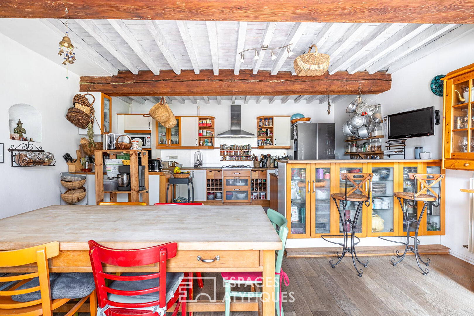 Photo Ancienne ferme rénovée avec charme et authenticité à la campagne image 2/6