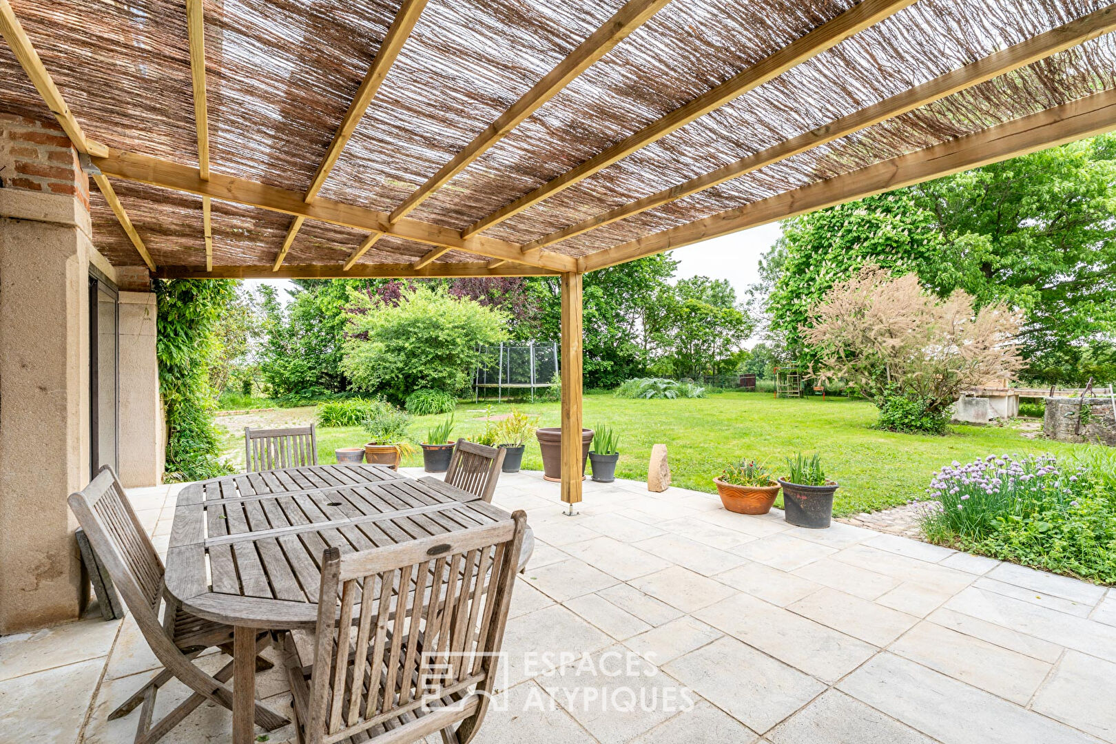 Photo Ancienne ferme rénovée avec charme et authenticité à la campagne image 4/6