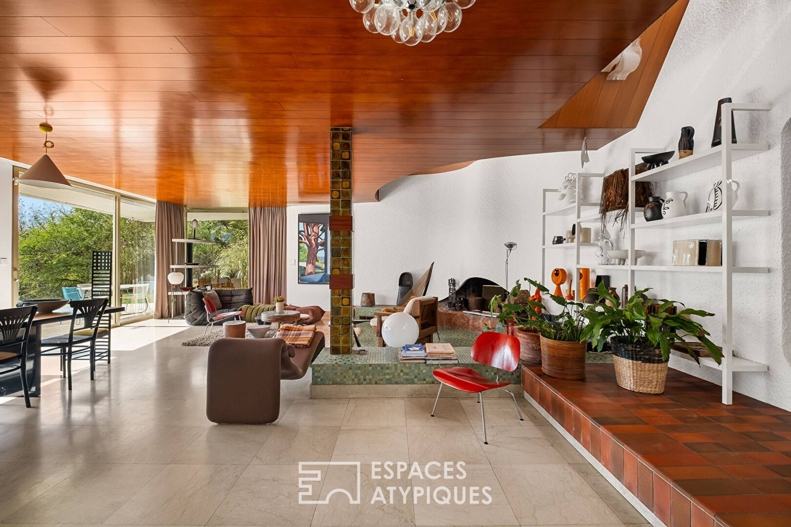 Photo Maison brutaliste avec piscine et vue incroyable image 6/6