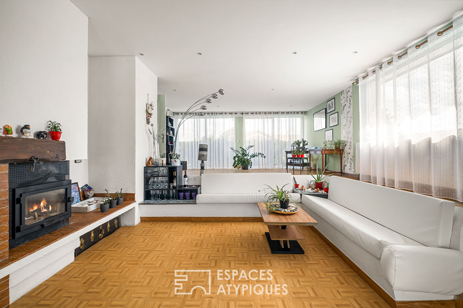 Photo Maison d'architecte familiale avec piscine image 2/6