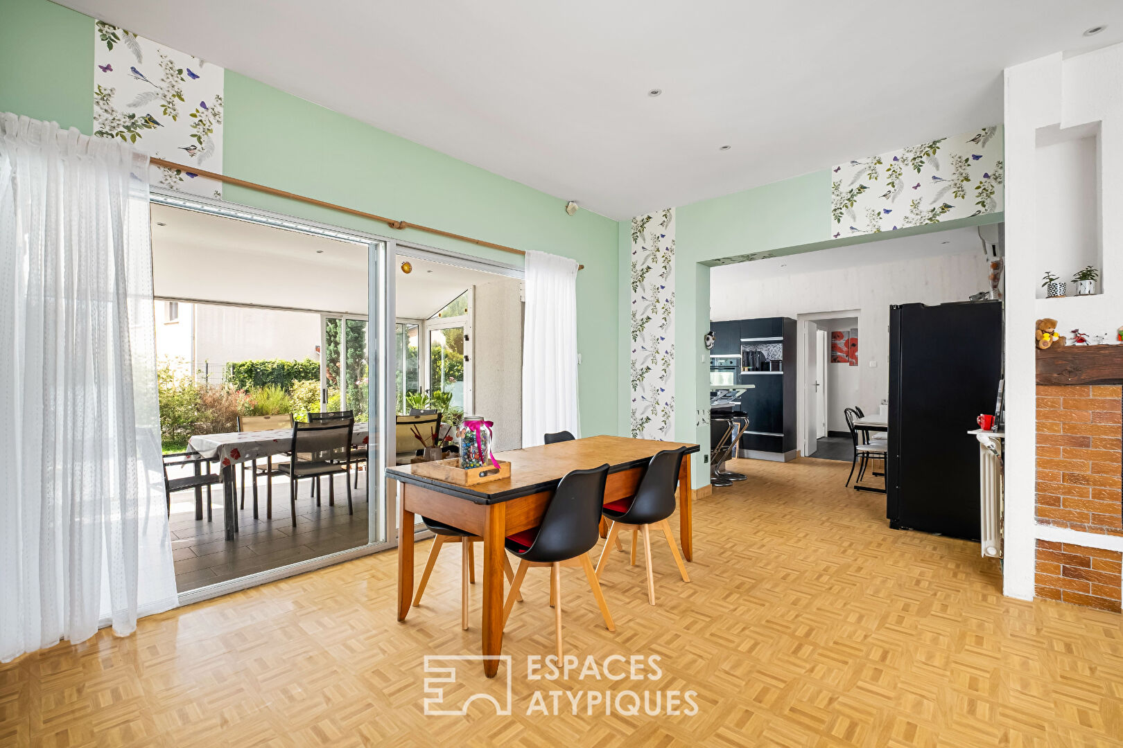 Photo Maison d'architecte familiale avec piscine image 6/6