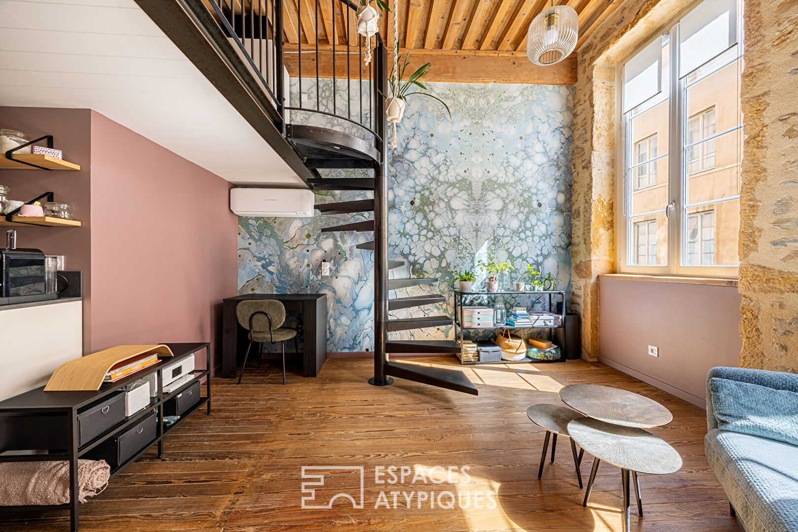 Photo Appartement rénové avec terrasse à la lisière de la Croix-Rousse image 1/6