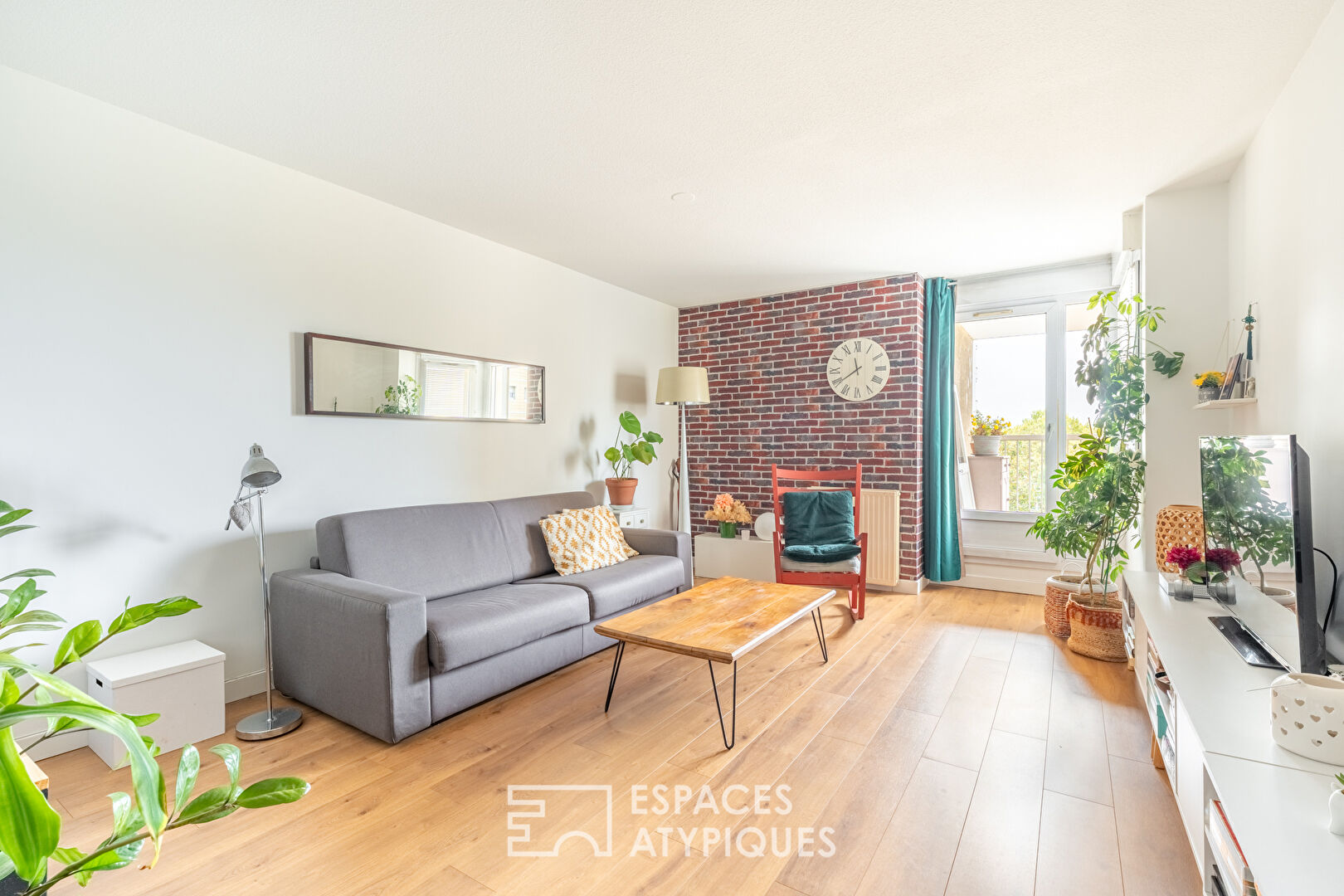 Appartement rénové avec balcon