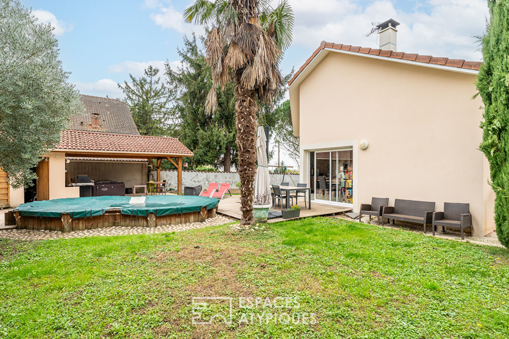 Photo Maison contemporaine avec jardin image 3/6