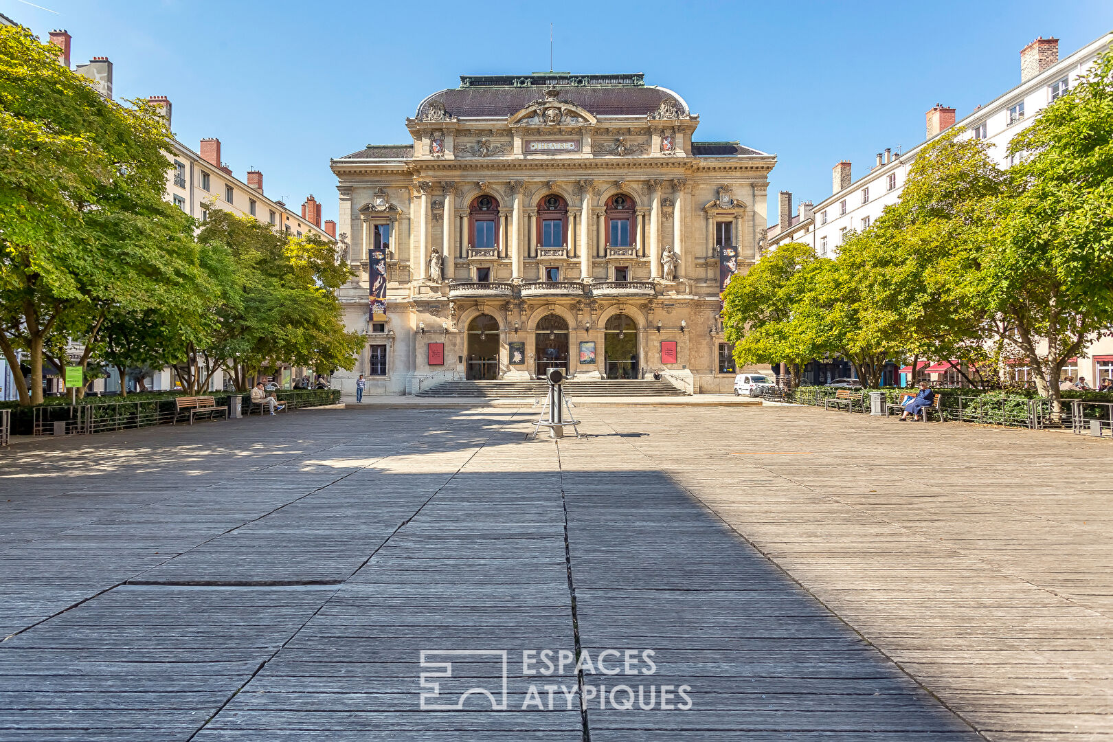 Photo Chambre indépendante à repenser Place des Celestins image 1/4