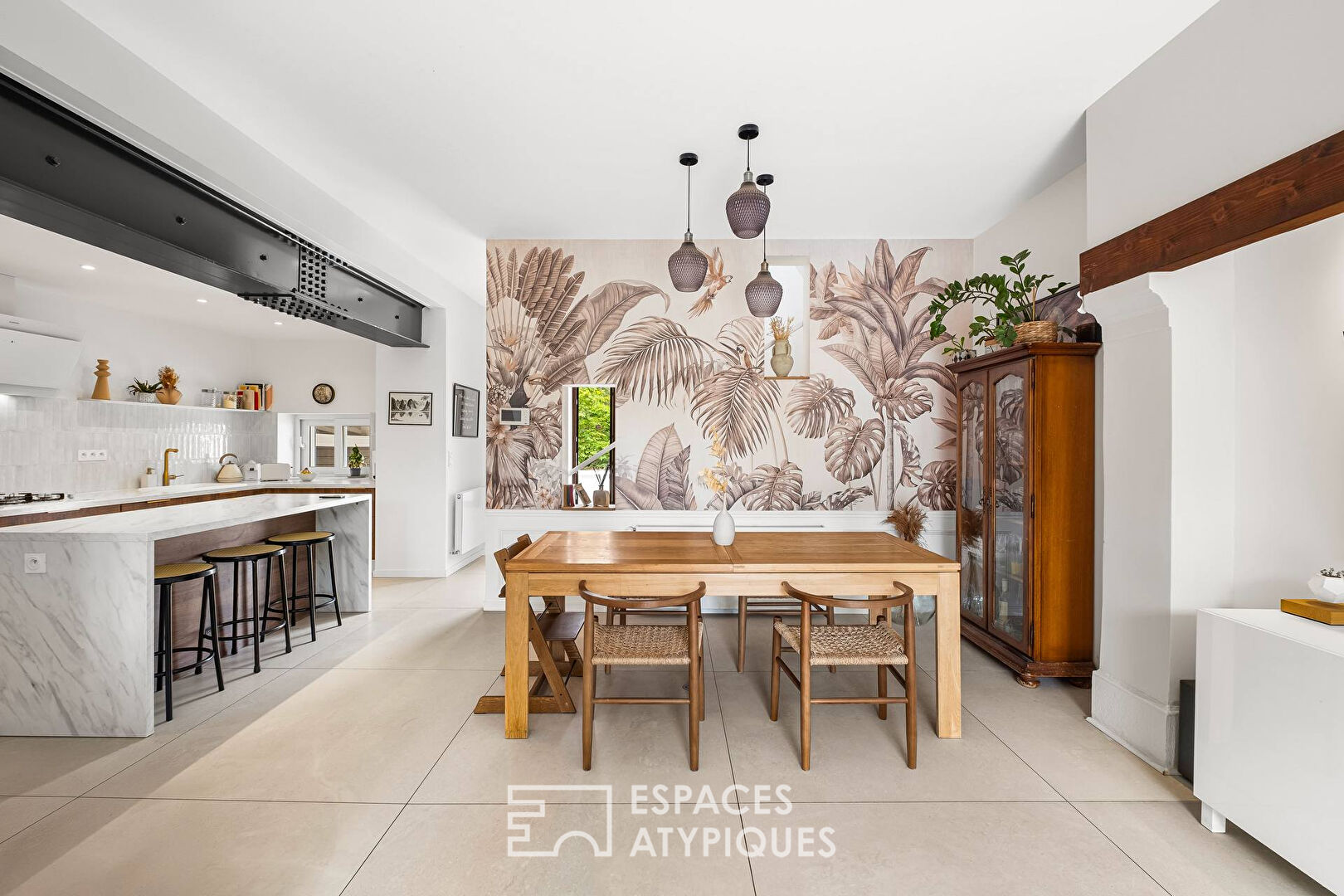 Photo Maison familiale de caractère rénovée avec goût image 3/6