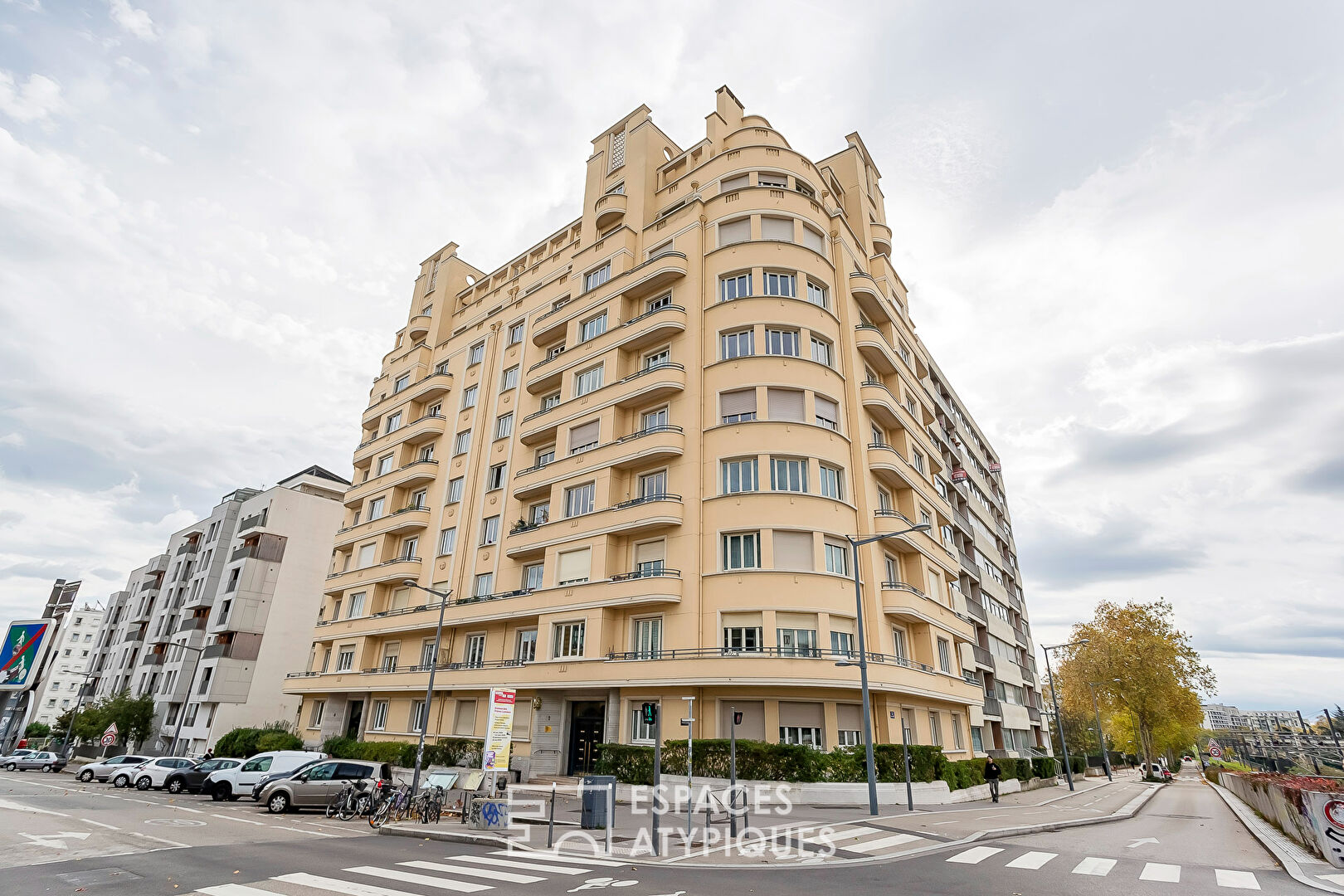 Photo Ancien bourgeois à Frères Lumière image 3/6