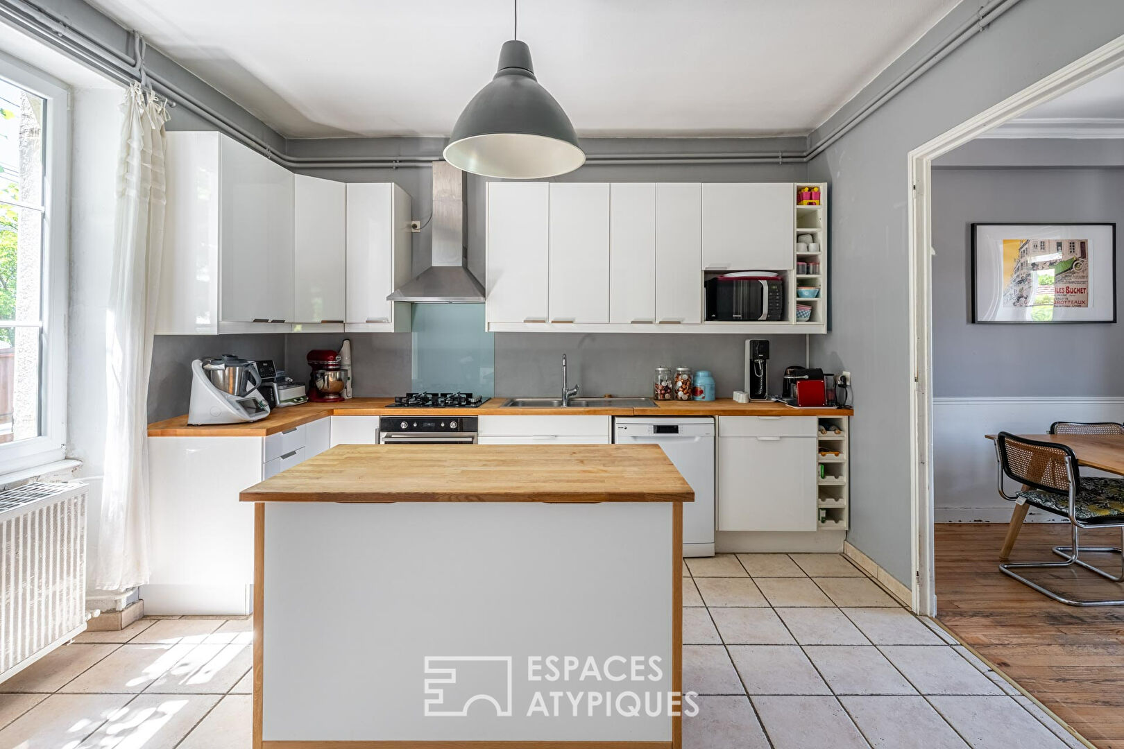 Photo Maison de charme avec jardin arboré et piscine image 4/6