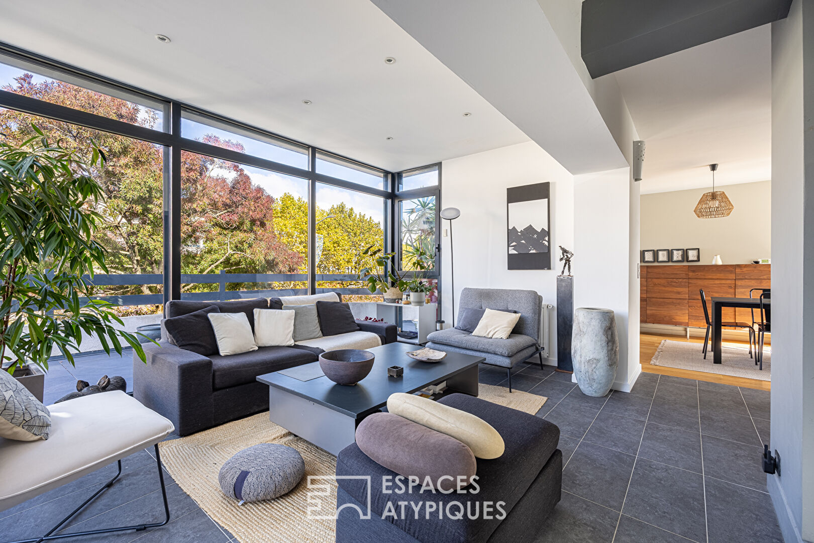 Loft contemporain au coeur de Saint-Priest avec terrasse