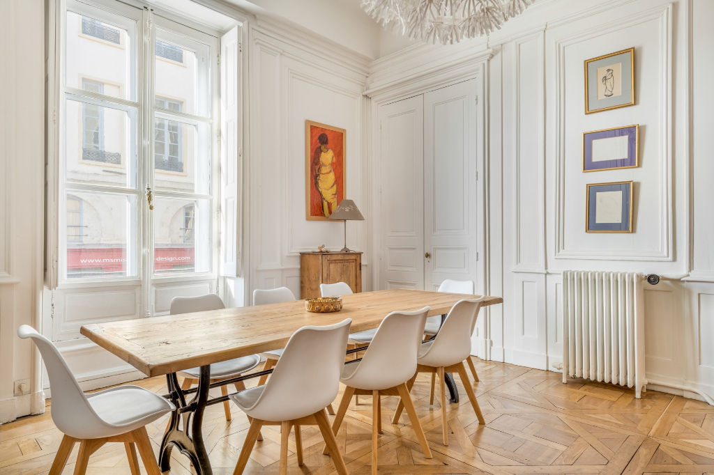 Photo Appartement de charme Place Bellecour image 5/6