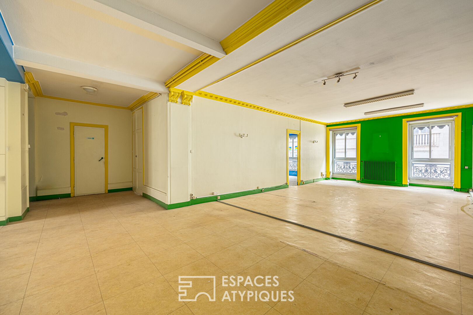 Photo Bureaux / Local commercial à rénover à quelques pas de la Place Bellecour image 2/6