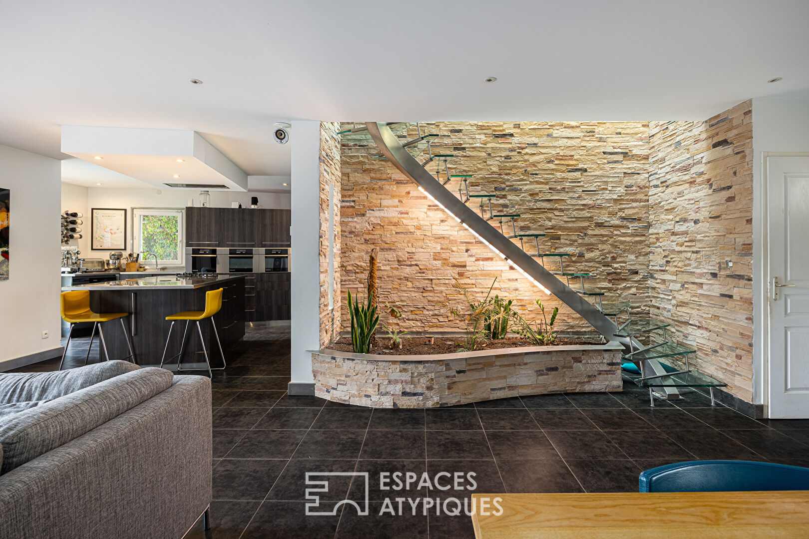 Photo Maison familiale avec piscine image 2/6