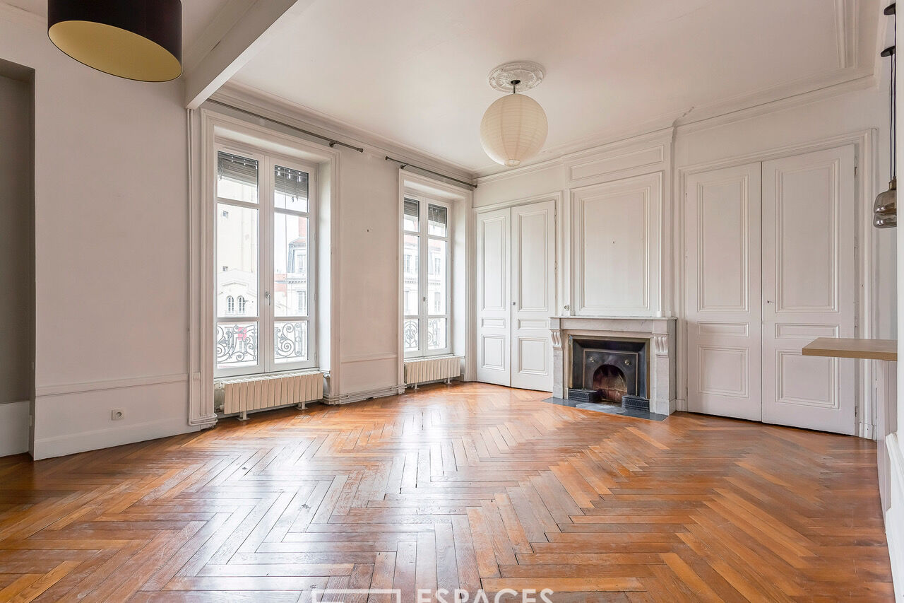 Bel haussmannien de 77m2, 3 pièces