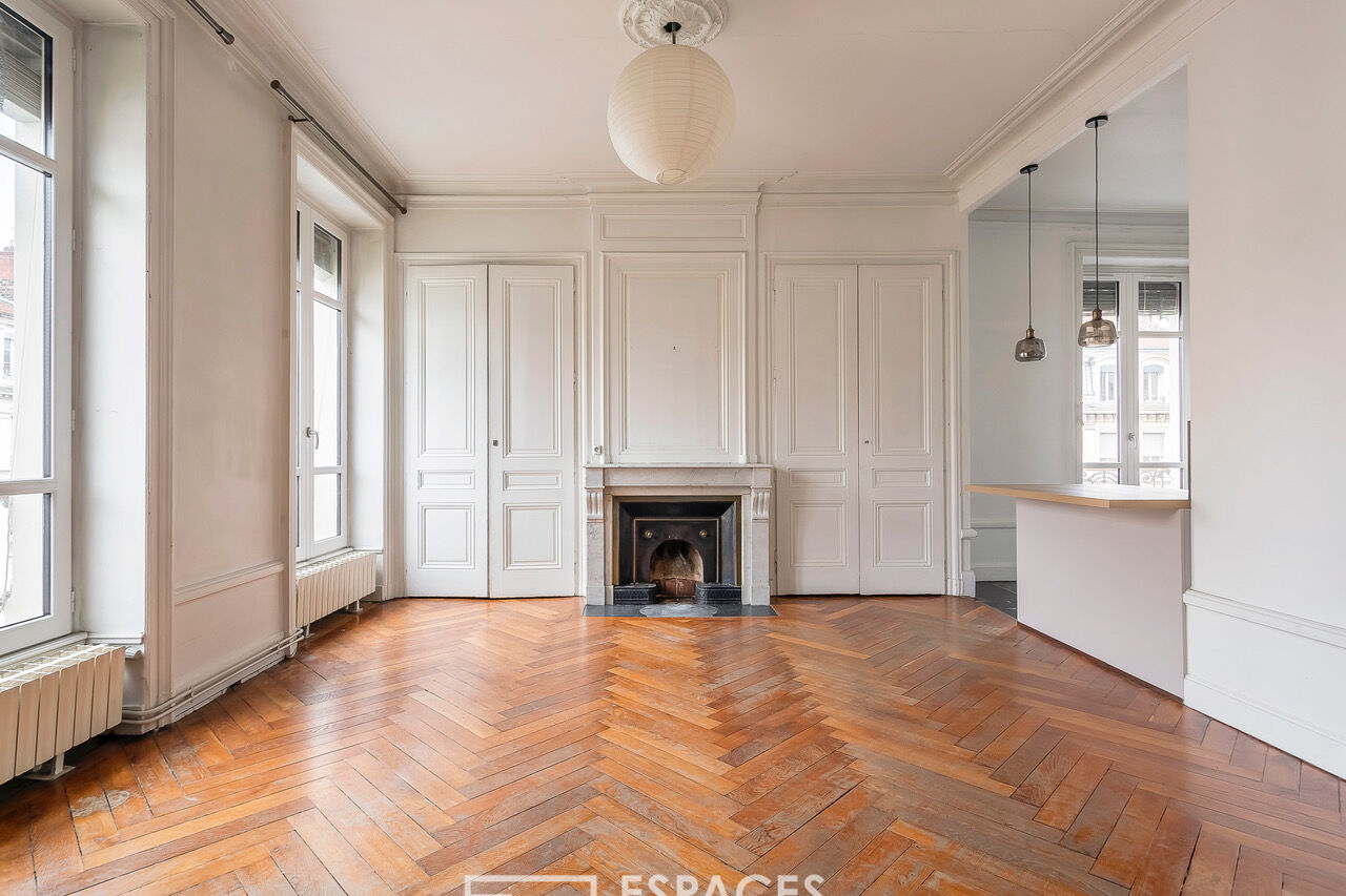 Photo Bel haussmannien de 77m2, 3 pièces image 2/6
