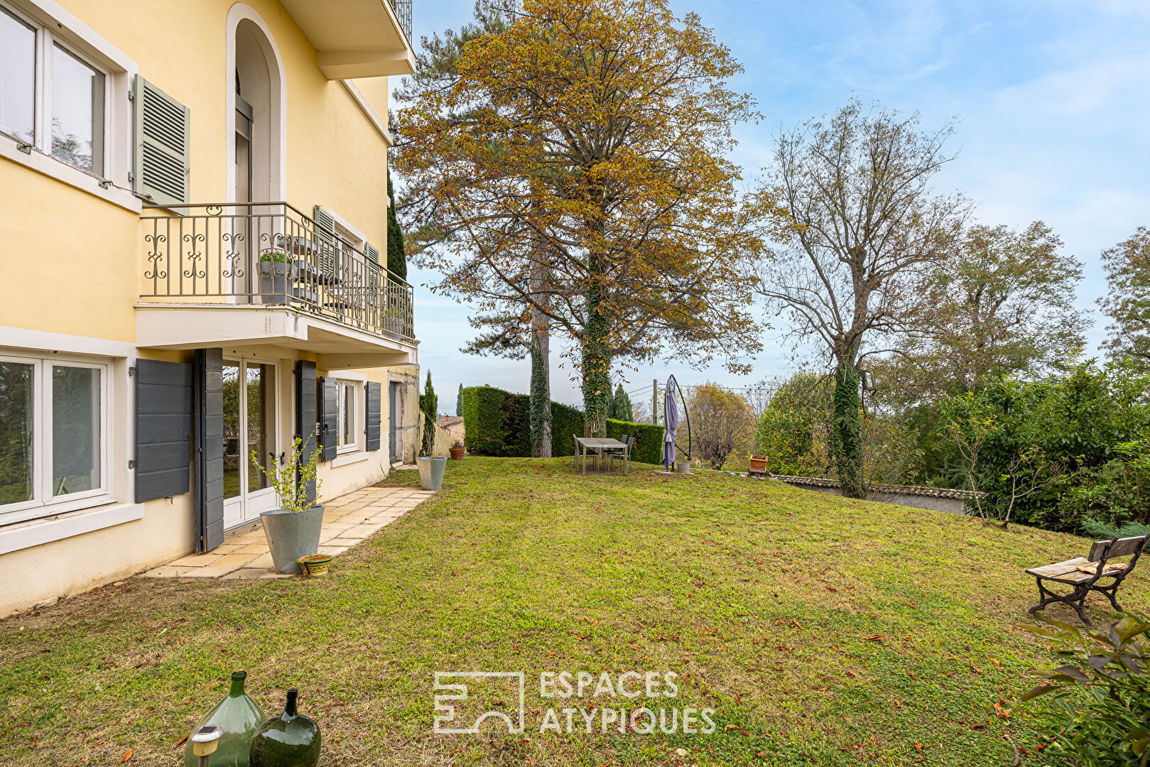 Appartement familial avec jardin au sein d'une copropriété historique