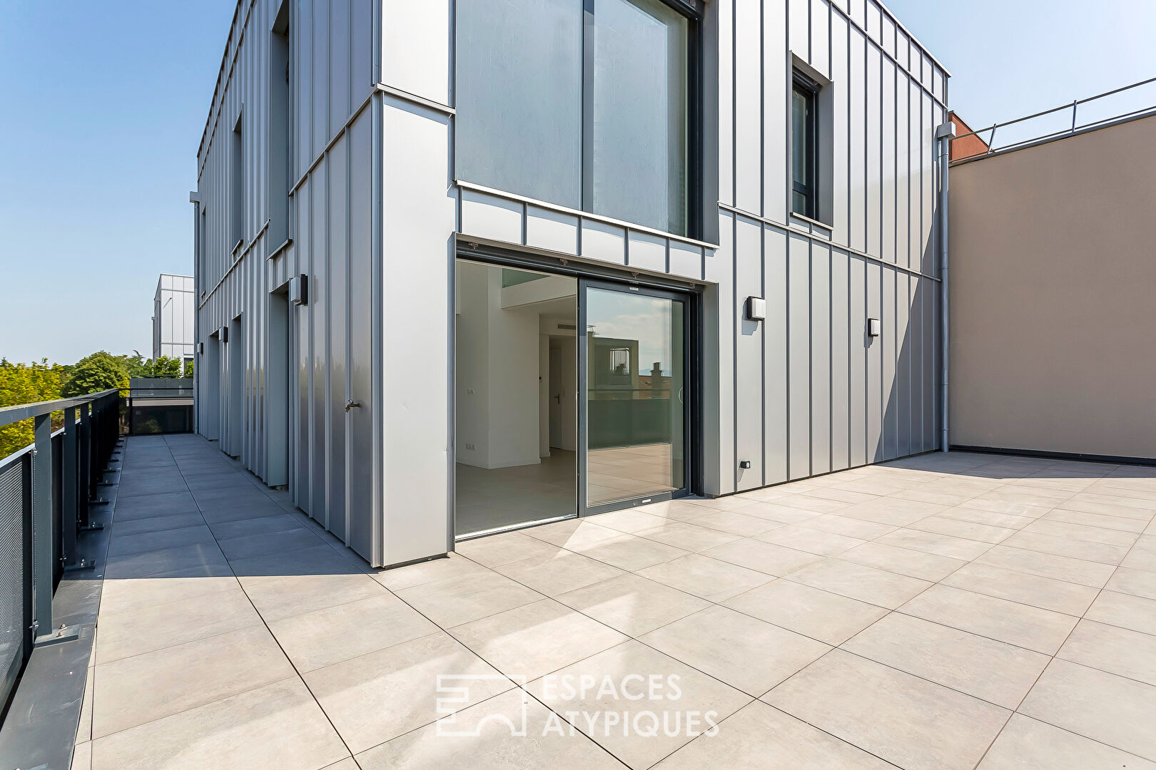 Photo Duplex contemporain en dernier étage avec terrasse image 1/6