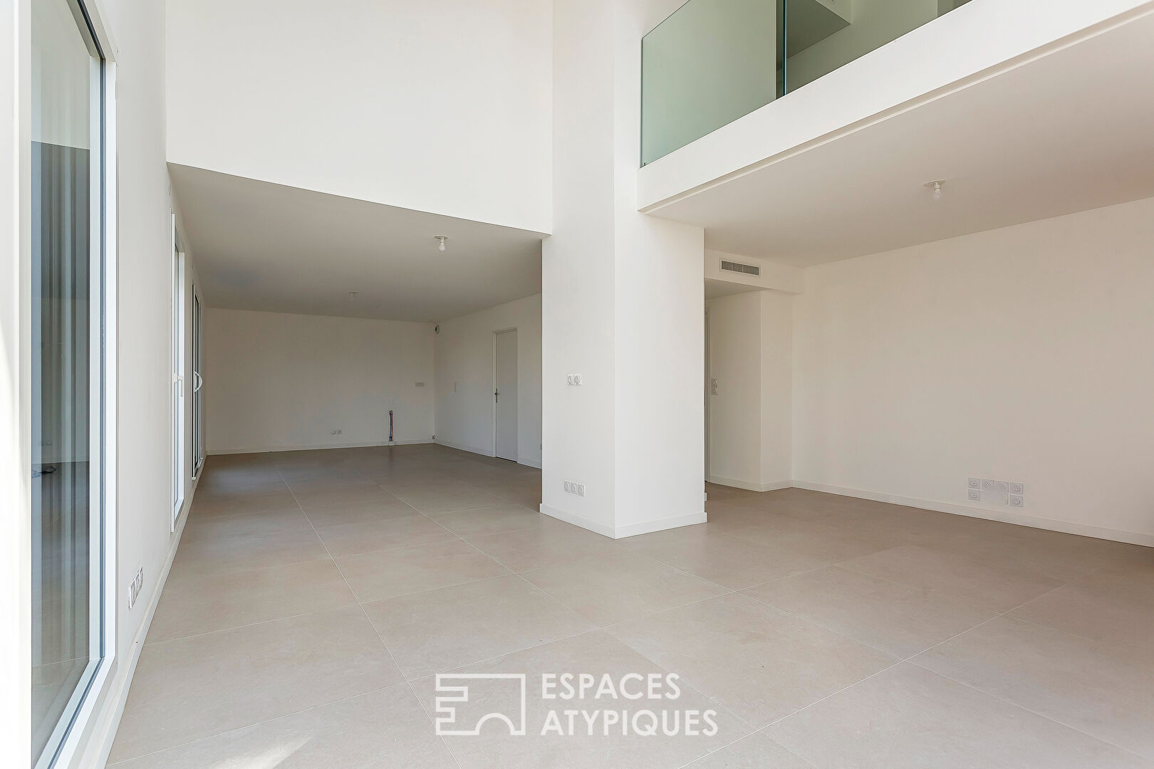 Photo Duplex contemporain en dernier étage avec terrasse image 6/6