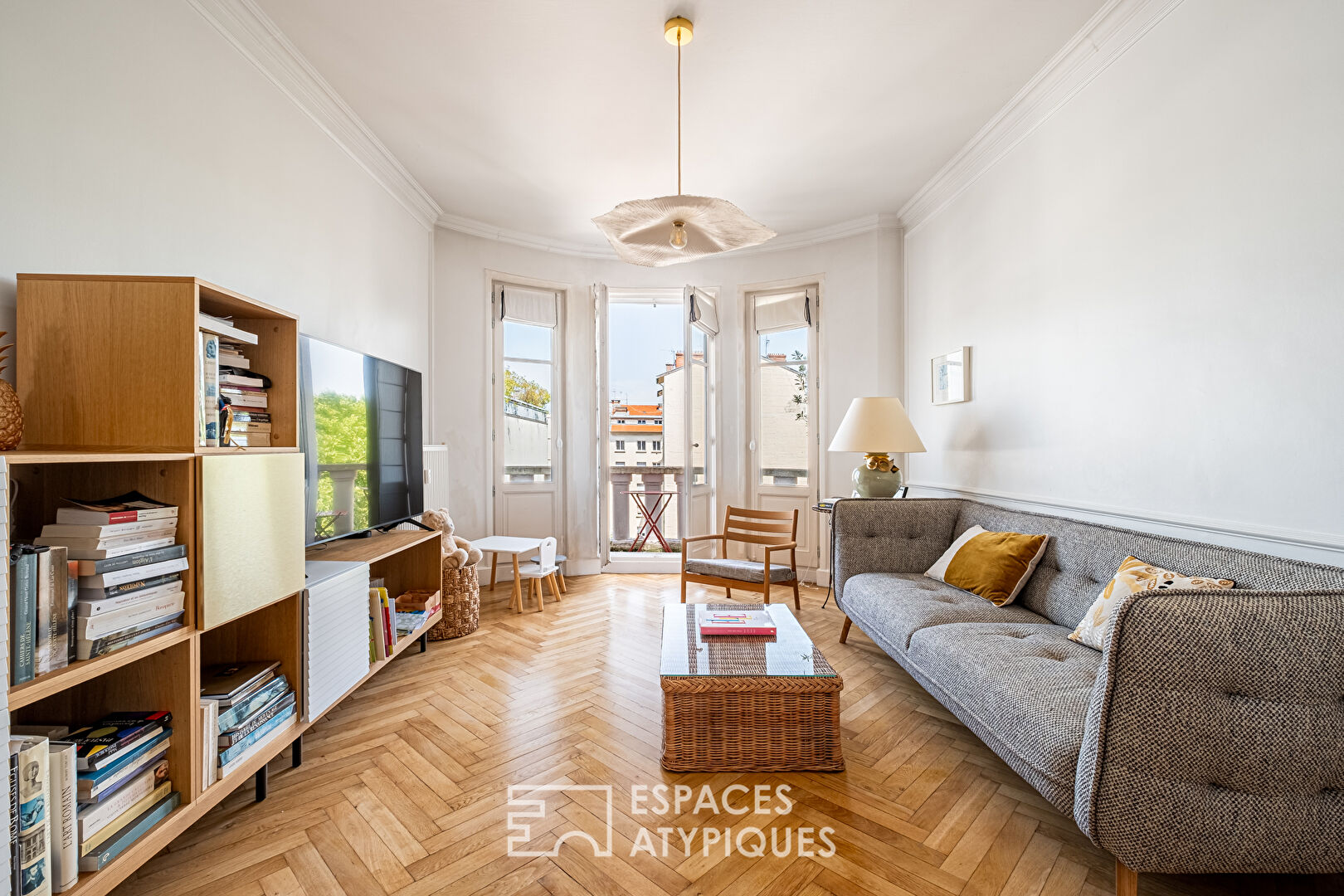 Photo Appartement rénové par architecte en dernier étage avec balcon et vue dégagée image 3/6