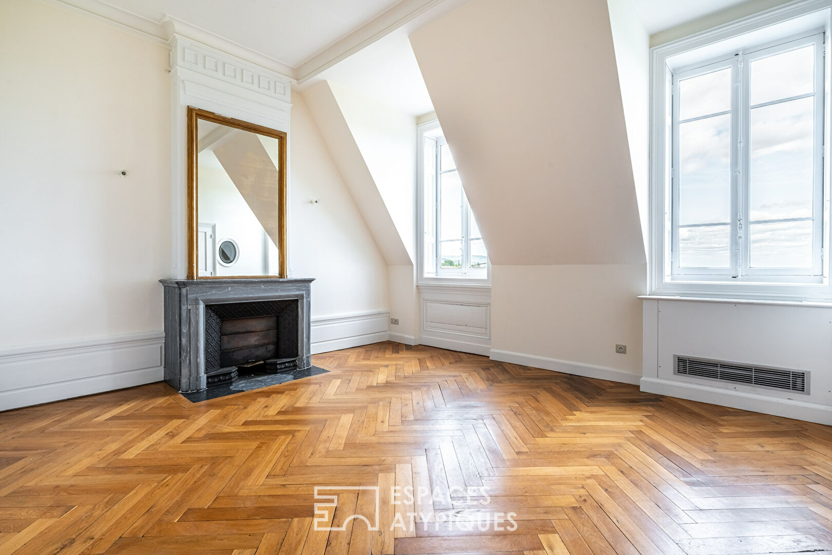 Photo Appartement de prestige avec vue dégagée dans un château du Beaujolais image 4/6