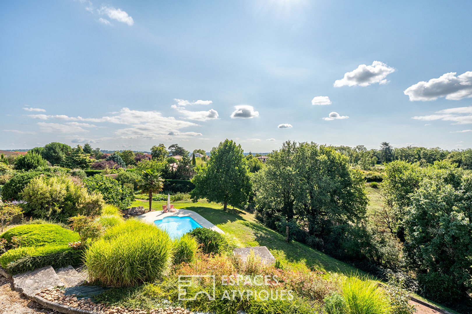 Maison avec piscine et vue imprenable