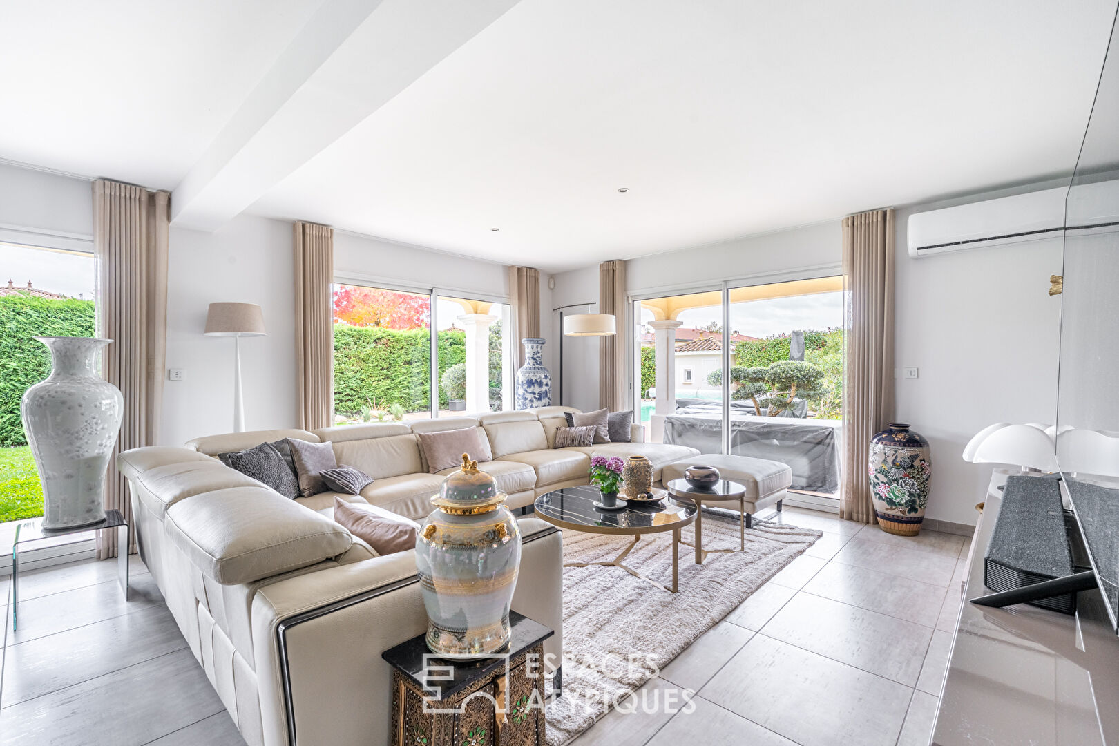 Photo Villa au calme avec piscine sur les hauteurs de Saint-Bonnet-de-Mûre image 4/6