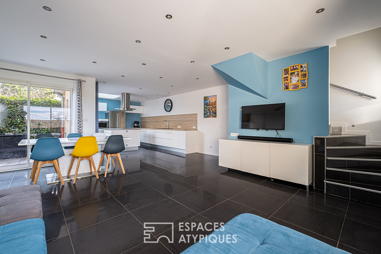 Photo Maison récente sur les hauteurs de Saint-Bonnet-de-Mure image 1/6