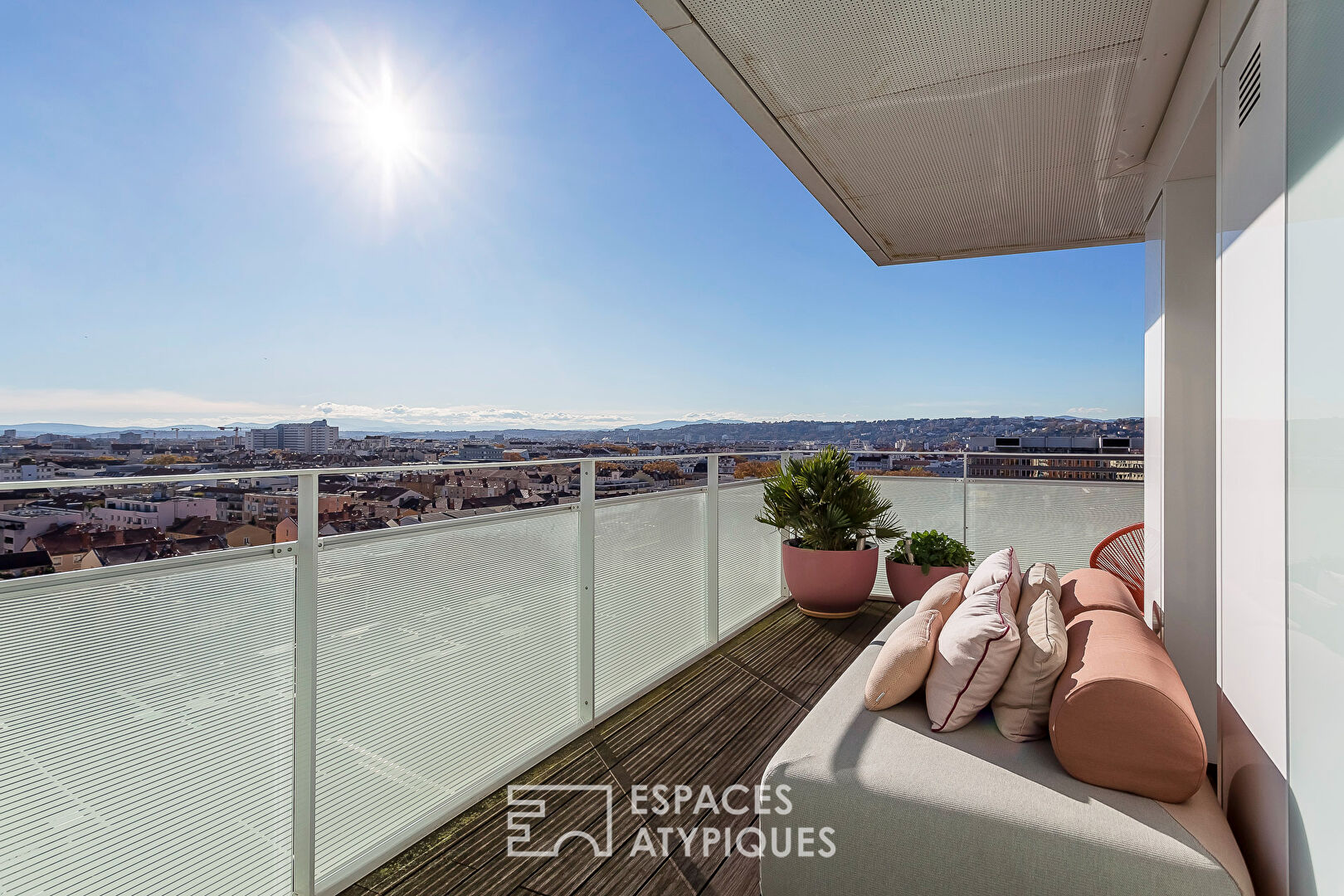 Appartement d'exception avec terrasse et vue dans la Sky Avenue